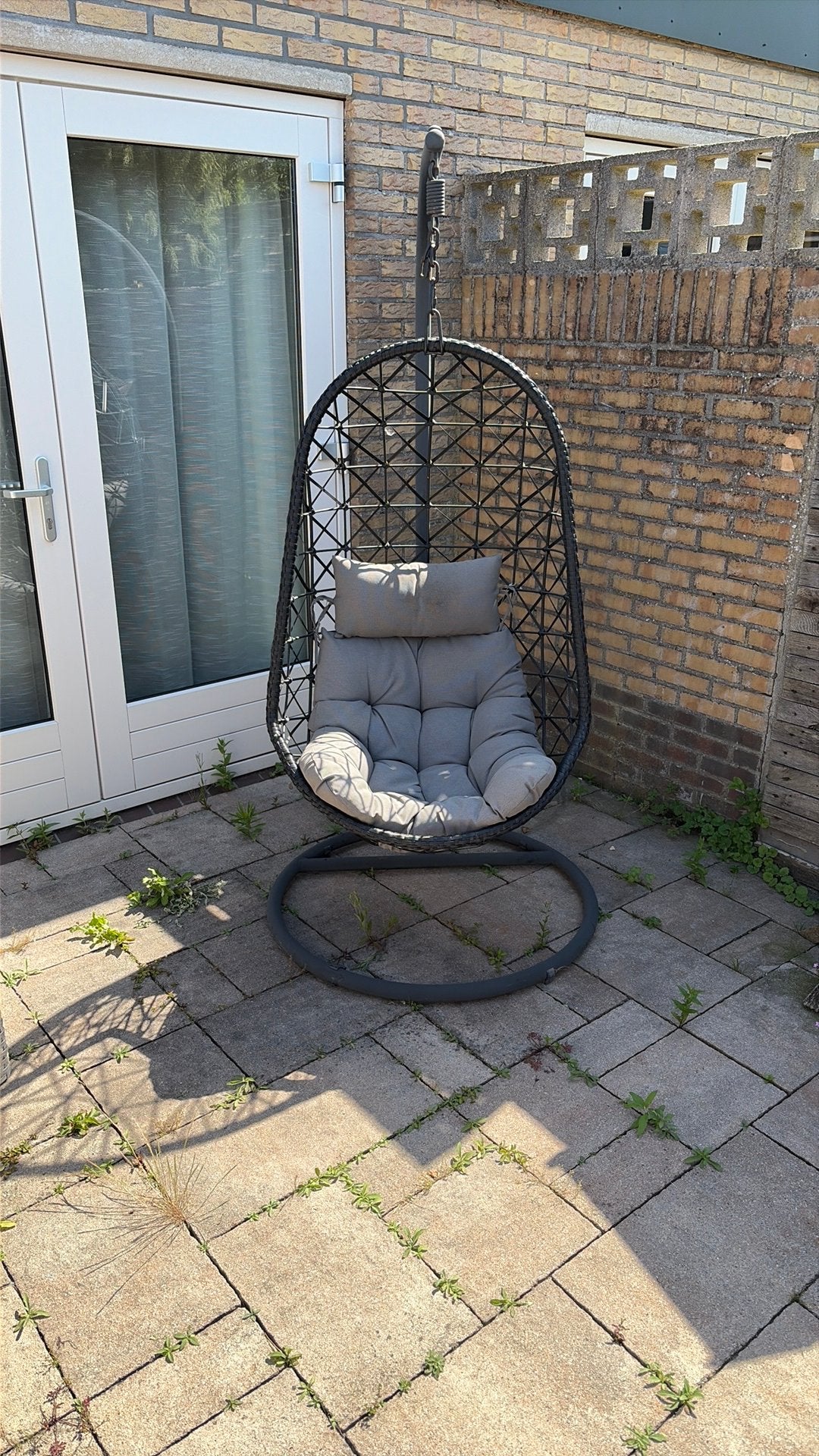 Hang stoel op standaard, Ophalen, Zo goed als nieuw, Rotan