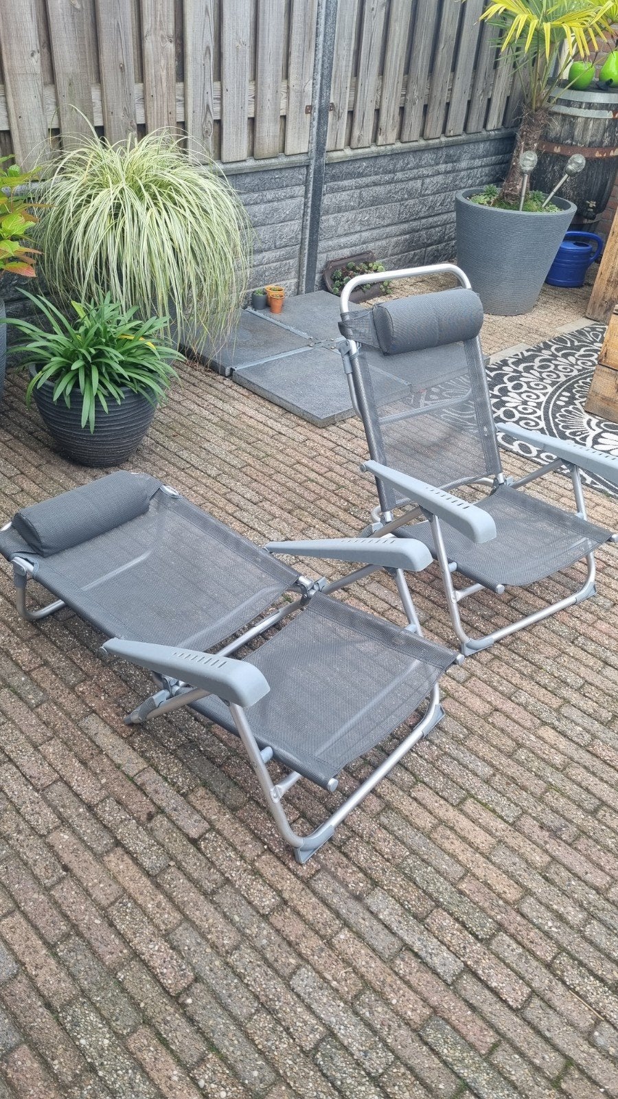 2x Verstelbare relaxstoelen - Grijs, Ophalen of Verzenden, Gebruikt, Aluminium, Inklapbaar