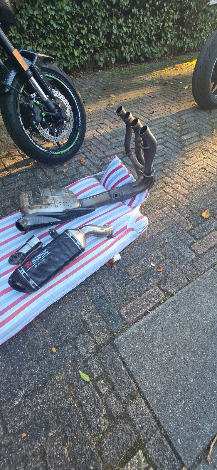 z900 2017-2019 uitlaat eom bochten met akrapovic demper, Ophalen