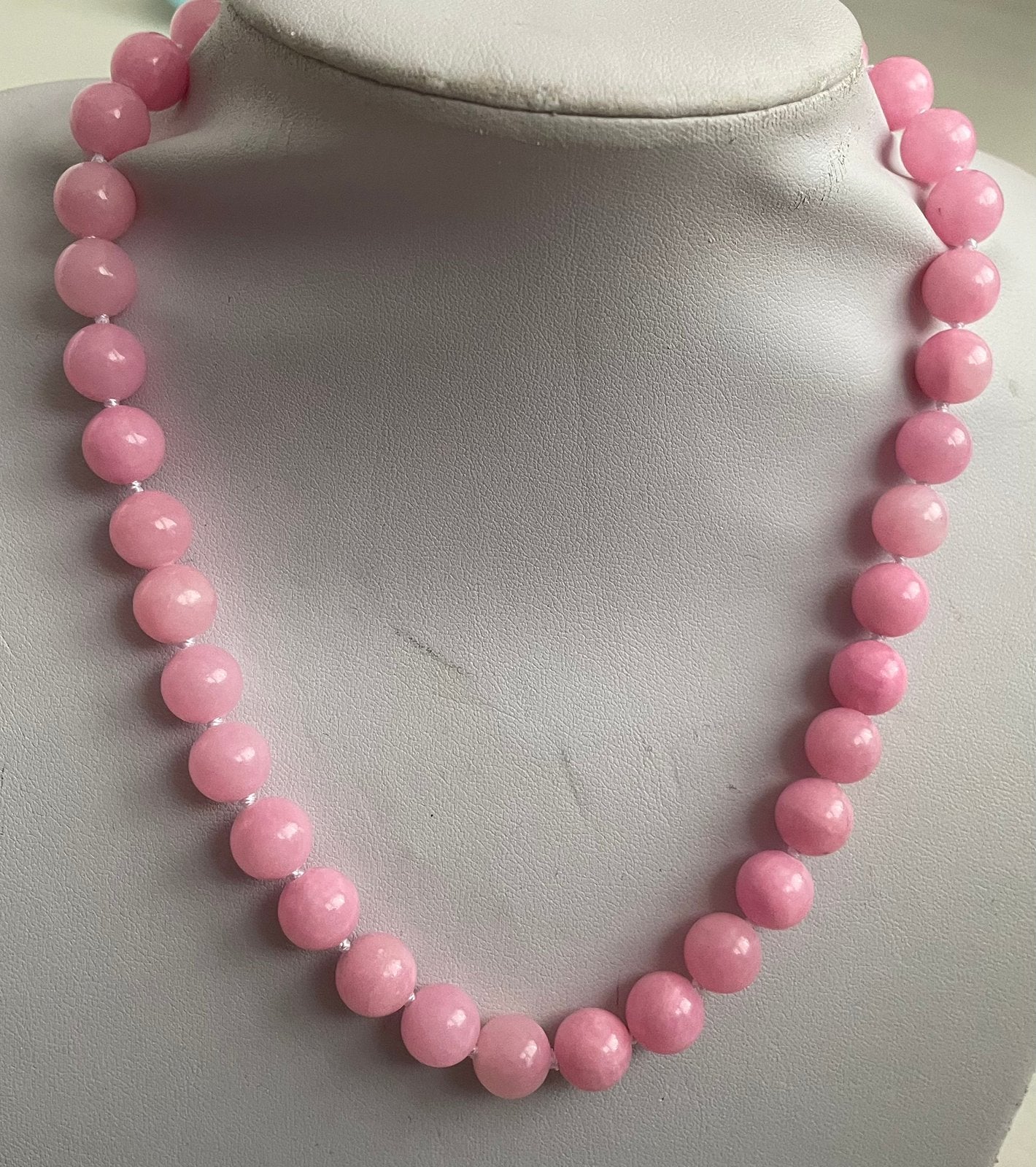 Handgeknoopte jade ketting, Ophalen of Verzenden, Zo goed als nieuw, Roze, Steen of Mineraal