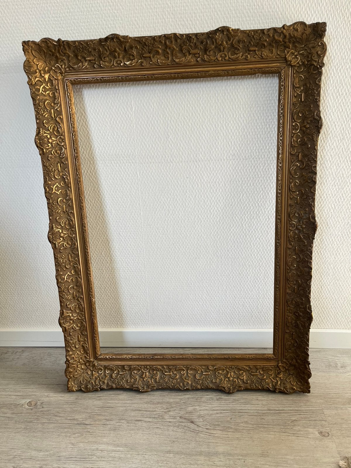 Schilderijlijst antiek, rijk versierd, hout-gips-verguld., Ophalen, Gebruikt, 58 cm, Goud