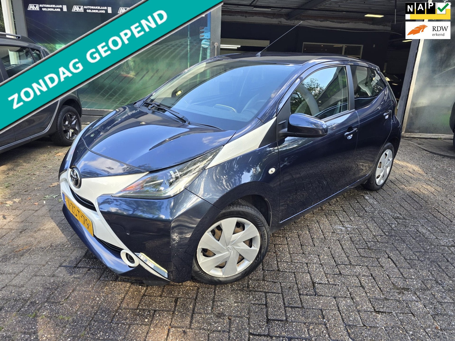 Toyota Aygo 1.0 VVT-i x-play | 2E EIGENAAR |3/6 OF 12MND GAR, Voorwielaandrijving, Euro 5, Stof, Gebruikt