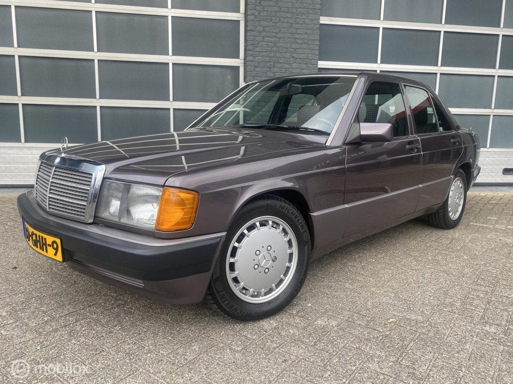 Mercedes 190-serie 2.0 E Airco/Aut/Schuifdak/Cruise control, Auto's, Mercedes-Benz, Automaat, Gebruikt, 122 pk, Bedrijf
