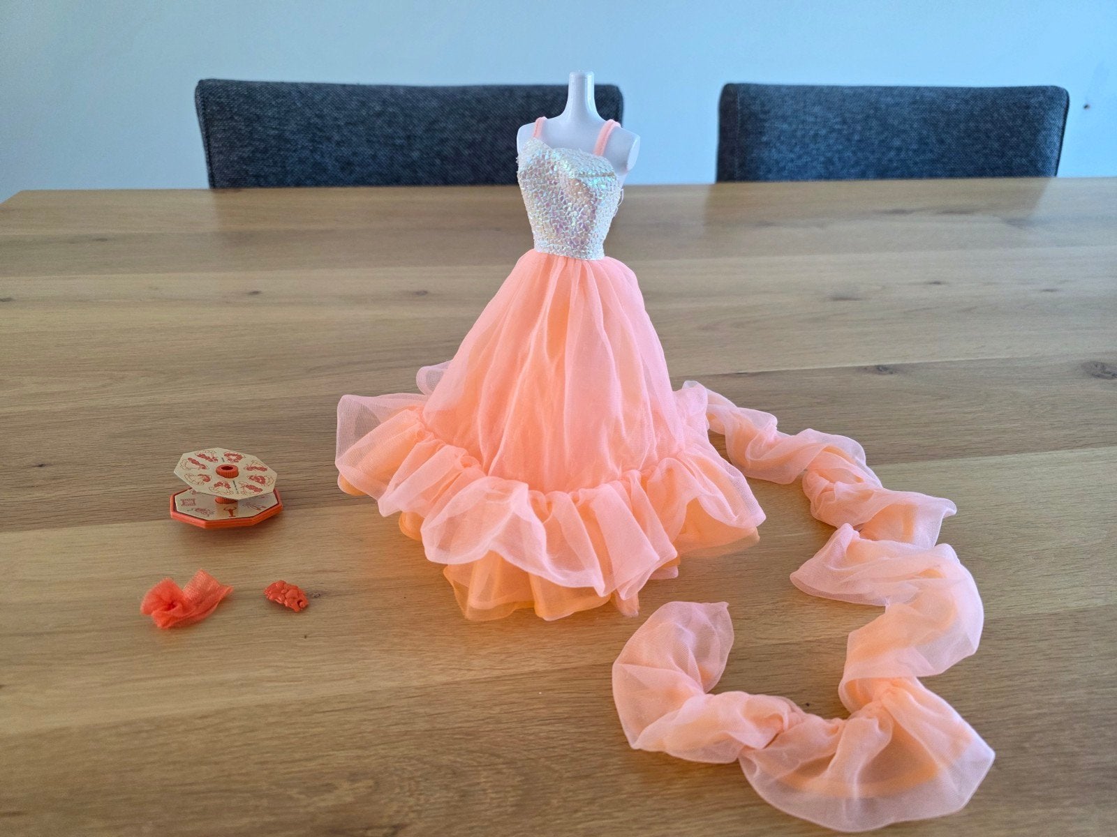 Barbie Peaches 'n Cream jurk + accessoires, Verzamelen, Poppen, Ophalen of Verzenden, Gebruikt, Kleertjes