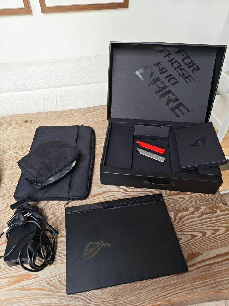 Asus ROG G513QY gaming laptop - RX 6800M (12gb) / Ryzen 9, Computers en Software, Met videokaart, ASUS, Gaming, SSD