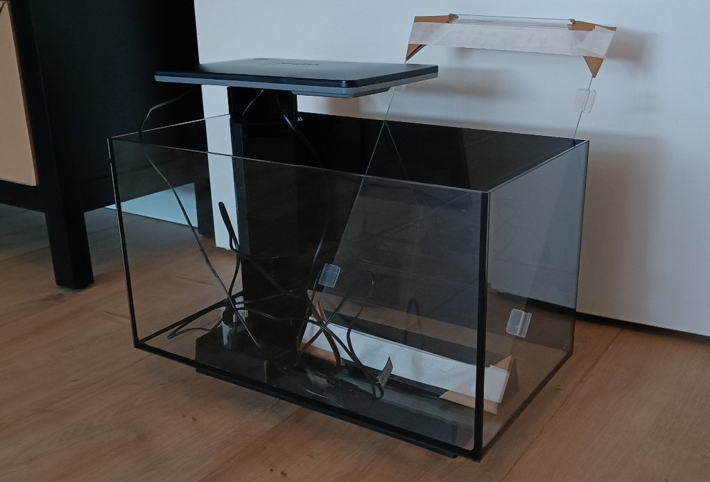 Superfish Qubiq 40 Pro (met zwarte achtergrond), Ophalen, Zo goed als nieuw, Leeg aquarium, Superfish