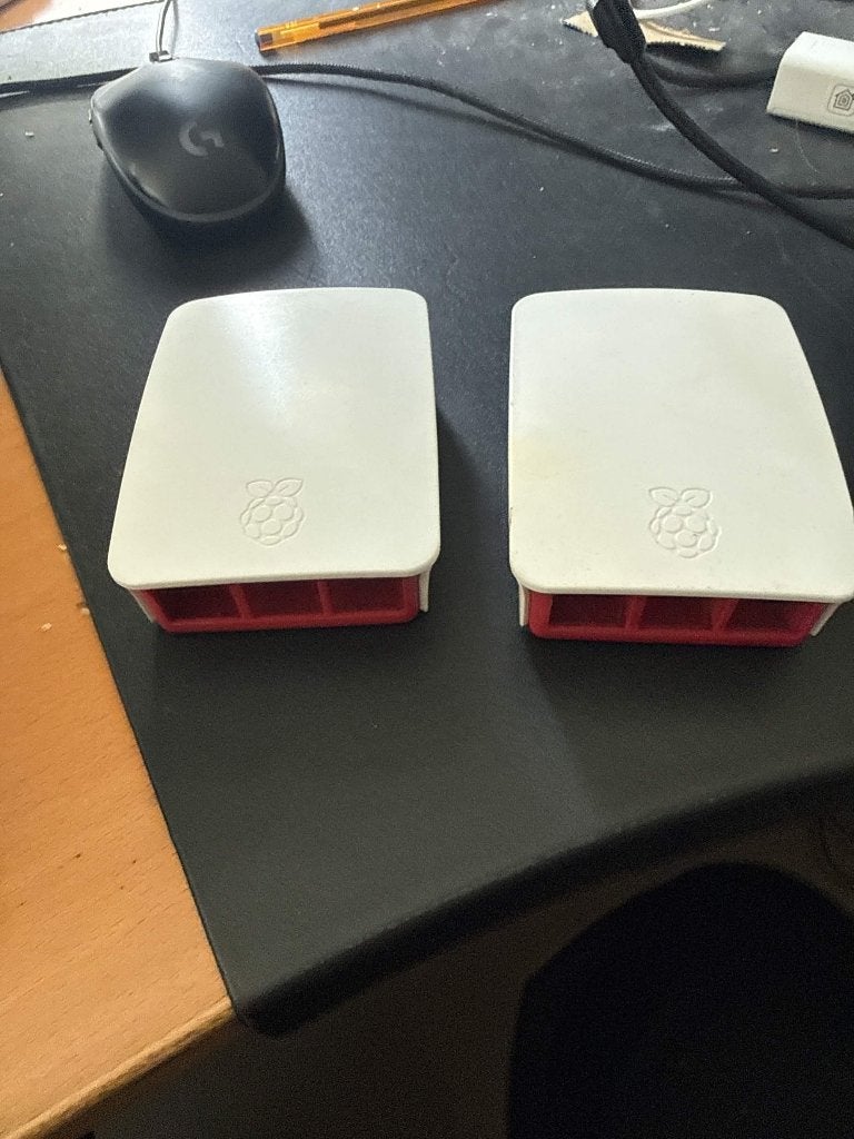 Raspberry Pi behuizingen 2 stuks, Ophalen of Verzenden, Gebruikt