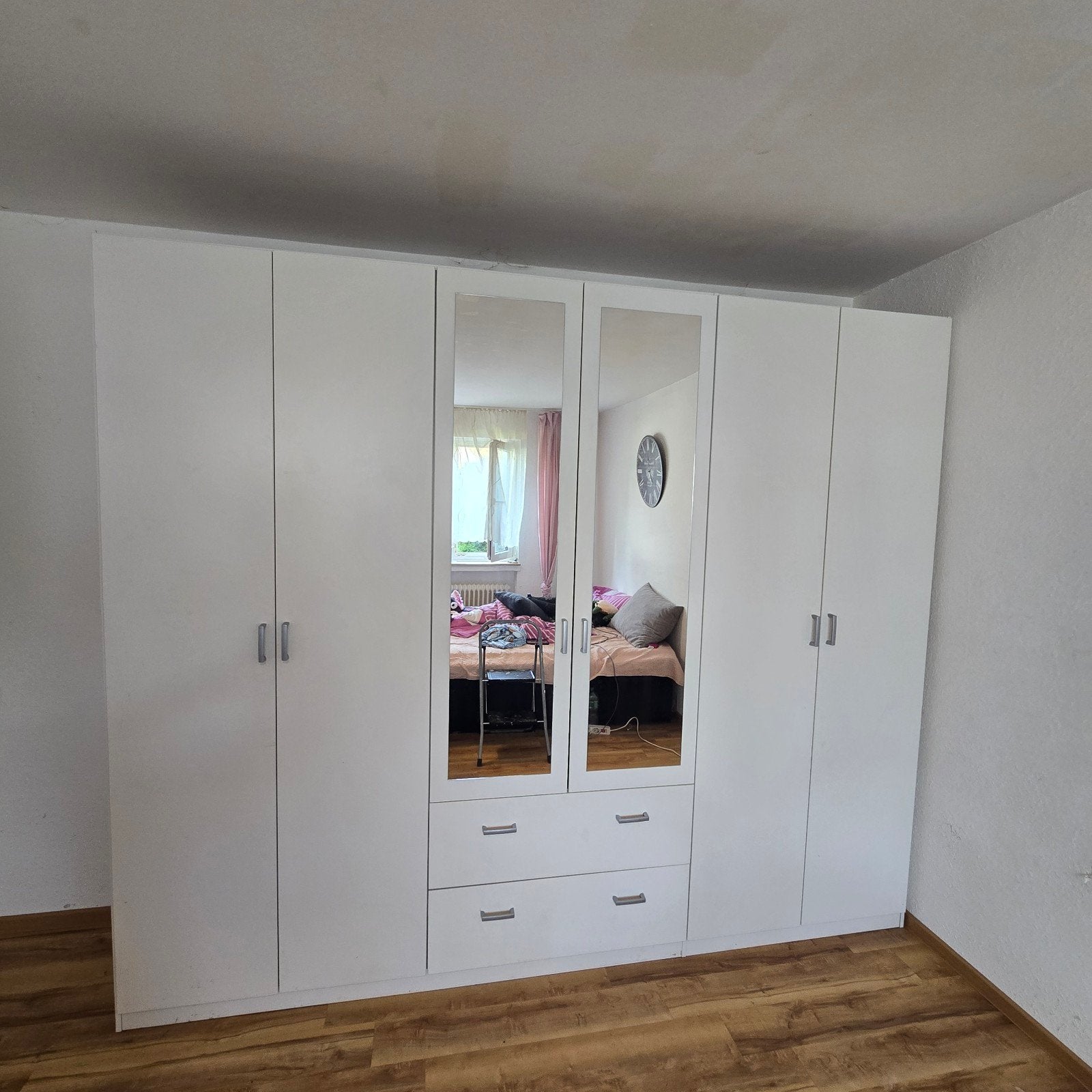 Schuifdeurkast 270cm - 6

deuren + BEZORGING, Huis en Inrichting, Kasten | Kledingkasten, 200 cm of meer, Ophalen of Verzenden