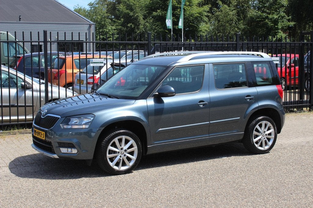 Skoda Yeti 1.2 TSI Automaat, Active, Trekhaak!, Auto's, Skoda, Euro 5, Stof, Gebruikt, 4 cilinders