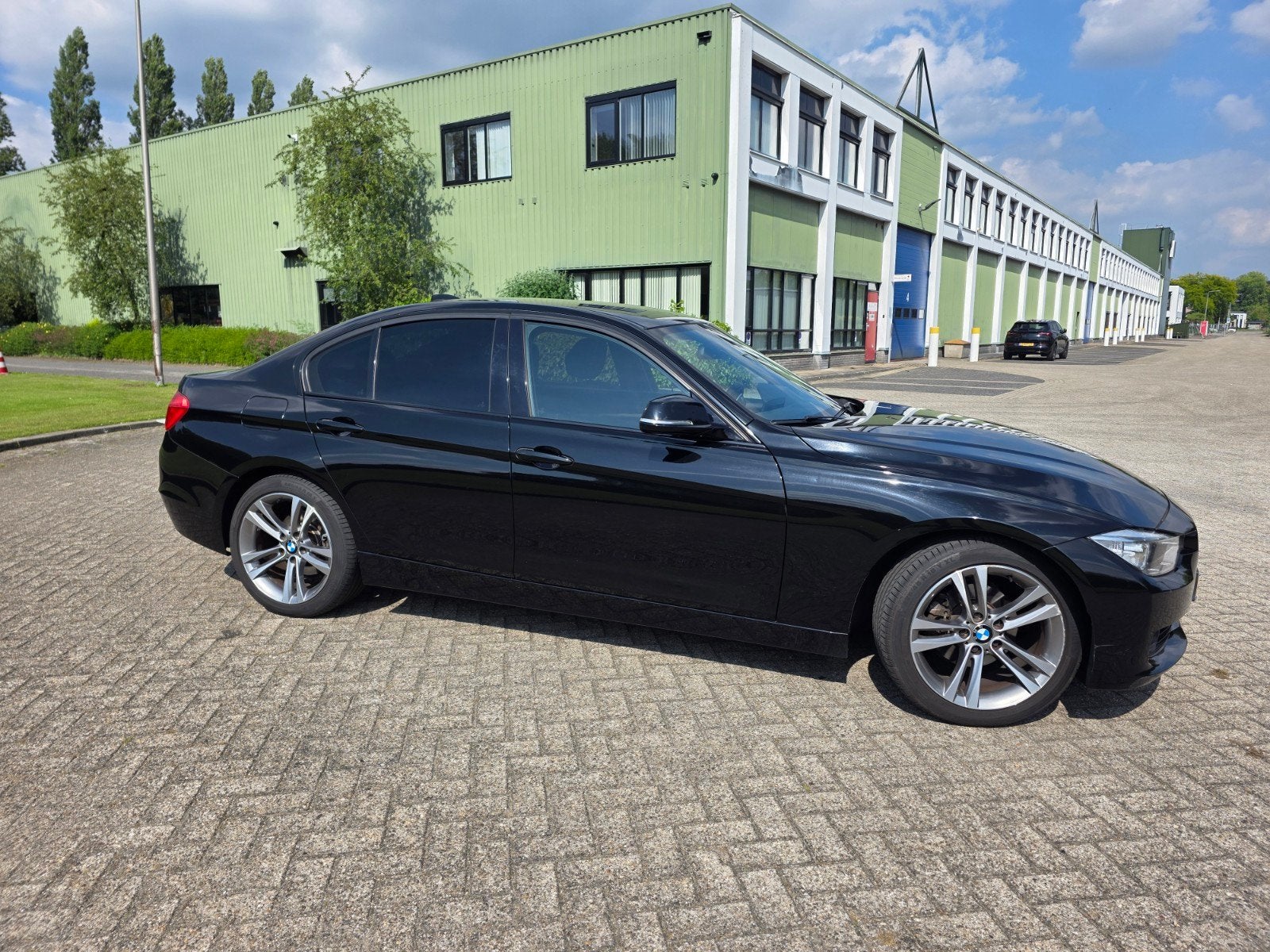 BMW 3-Serie 2.0I 320 135KW Aut8 (f30) 2012 Zwart, Auto's, Achterwielaandrijving, 4 cilinders, Zwart, Origineel Nederlands