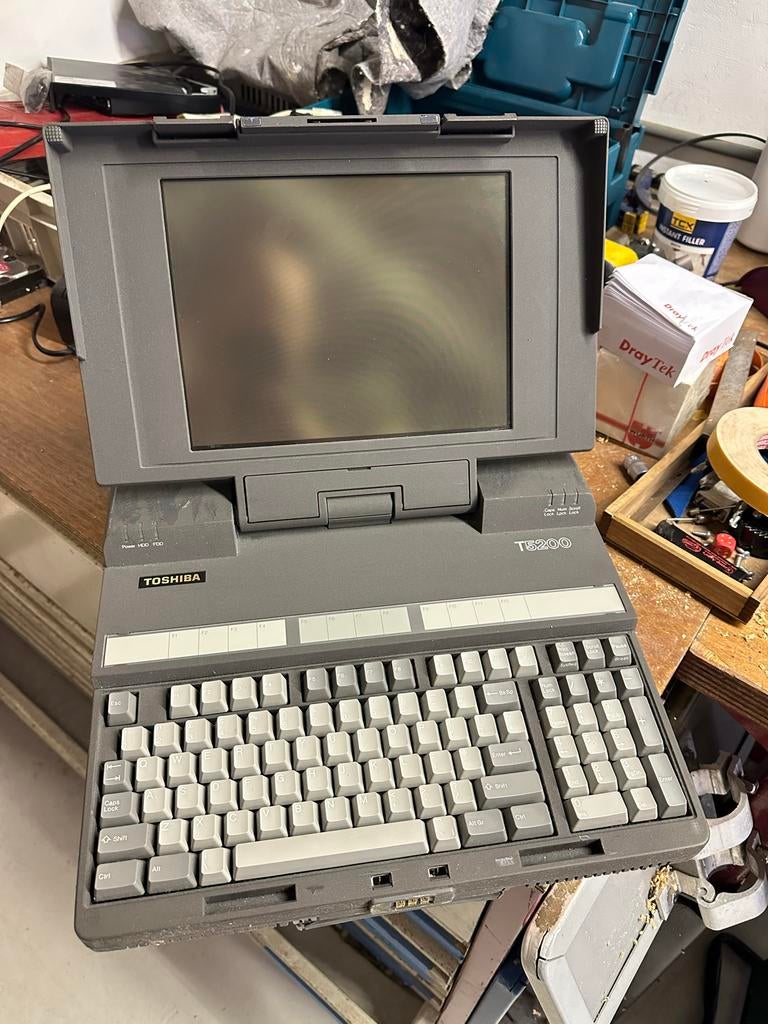 Vintage Toshiba T5200 Laptop - Zeldzaam Verzamelaarsitem, Ophalen