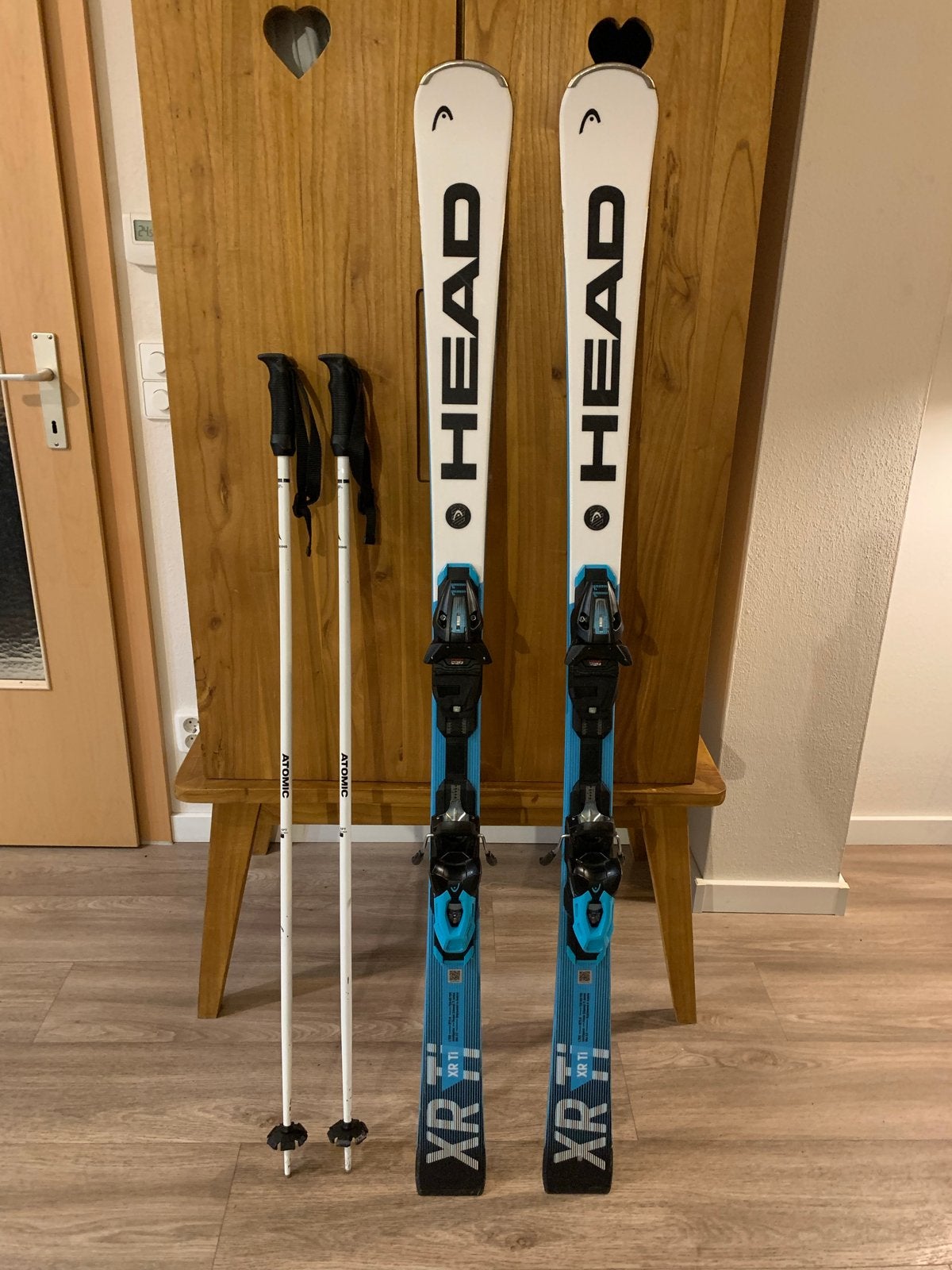 Head XR TI Ski's met Atomic stokken - Zo goed als nieuw, Sport en Fitness, Ophalen, 140 tot 160 cm, Zo goed als nieuw, Carve