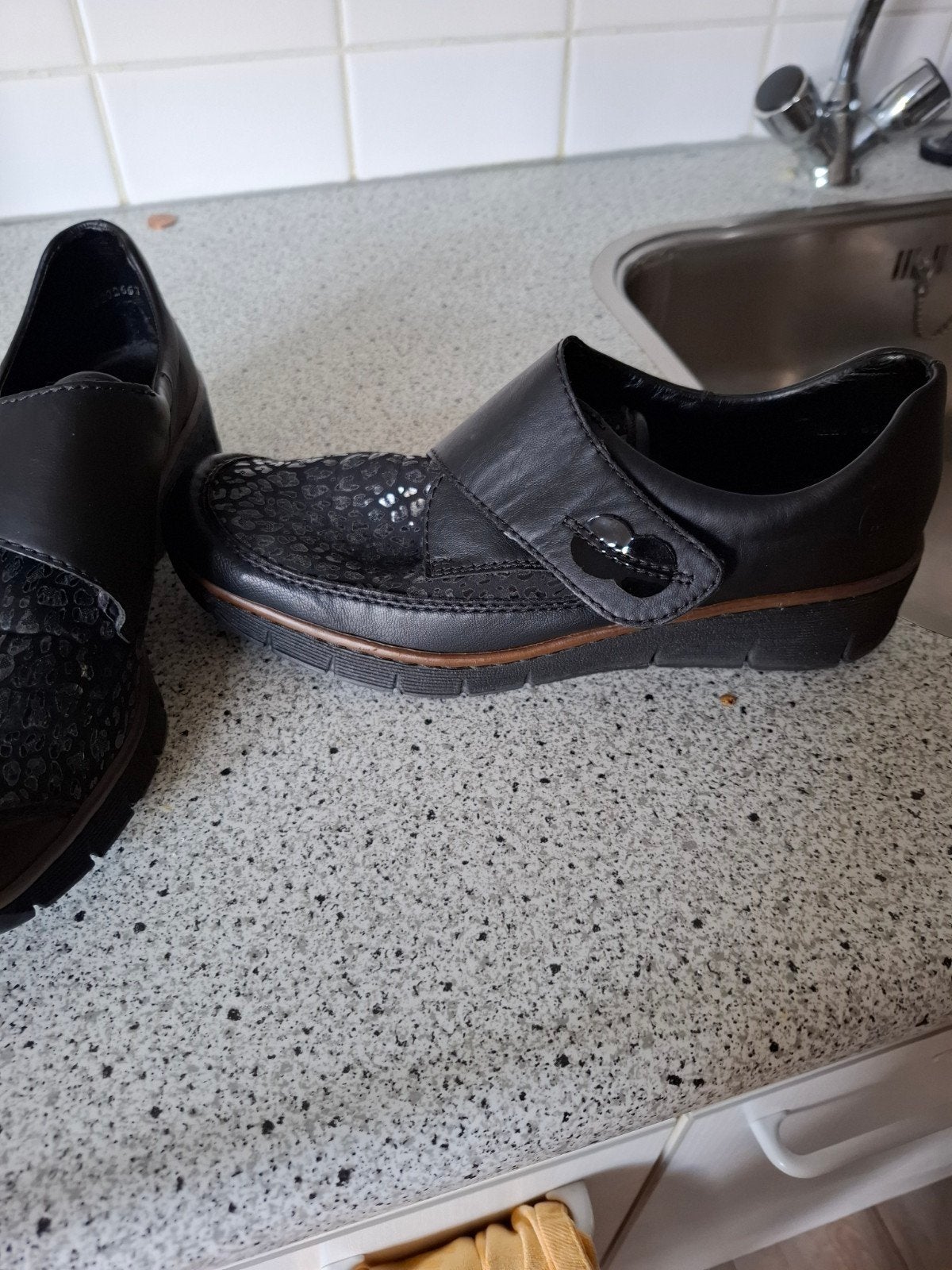 Rieker schoenen maat 40 nieuw, Kleding | Dames, Schoenen, Ophalen, Schoenen met lage hakken, Zwart, Nieuw