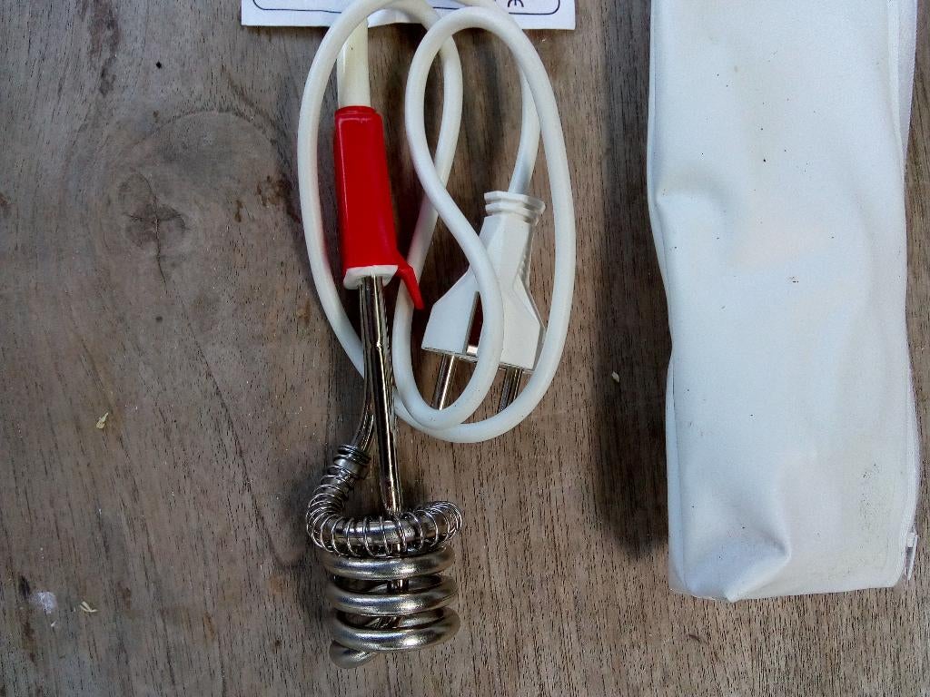 REISDOMPELAAR. Nieuw in etui.  220V-300W., Ophalen, Zo goed als nieuw