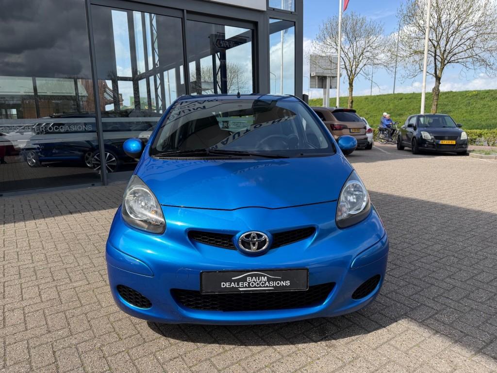 Toyota AYGO 1.0-12V AIRCO LMV, Gebruikt, 68 pk, Bedrijf, Handgeschakeld