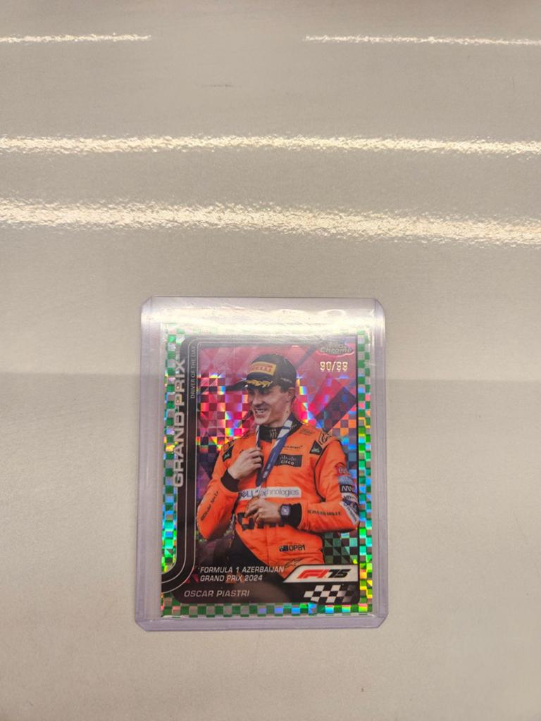 138 oscar piastri /99 green parallel topps chrome f1 2025, Ophalen of Verzenden, Nieuw, Plaatje