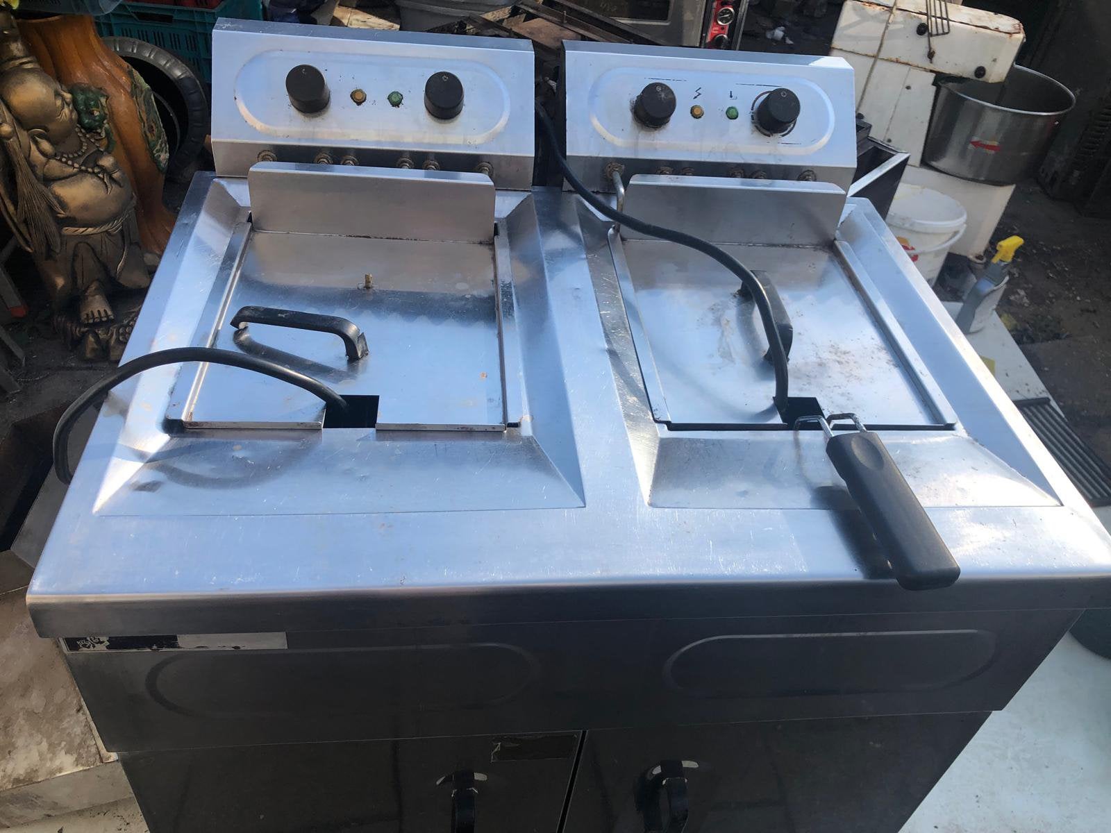 Professionele dubbele friteuse 220 V, Ophalen, Gebruikt