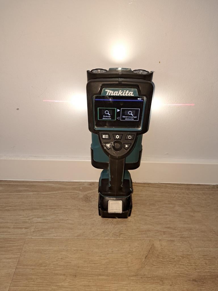 Makita DWD181 Muurscanner - Zo goed als nieuw, Ophalen