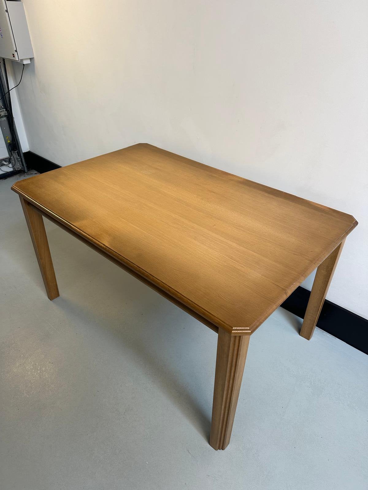 Massief eikenhouten tafel - bezorgen mogelijk, Huis en Inrichting, Ophalen, 100 tot 150 cm, 50 tot 100 cm, Zo goed als nieuw