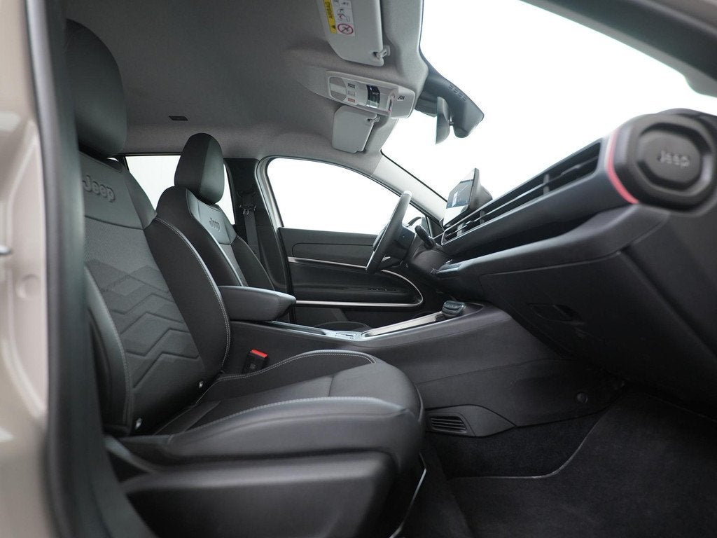 Jeep Avenger Summit 54 kWh 3 fase | SOH 97% | Camera | Carpl, Auto's, Jeep, 12 maanden, 334 min, 156 pk, 97 %