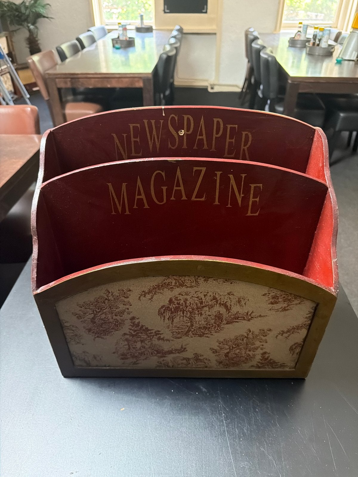 Vintage Boekjeshouder / Tijdschriftenrek - Rood met Toile de, Antiek en Kunst, Ophalen of Verzenden