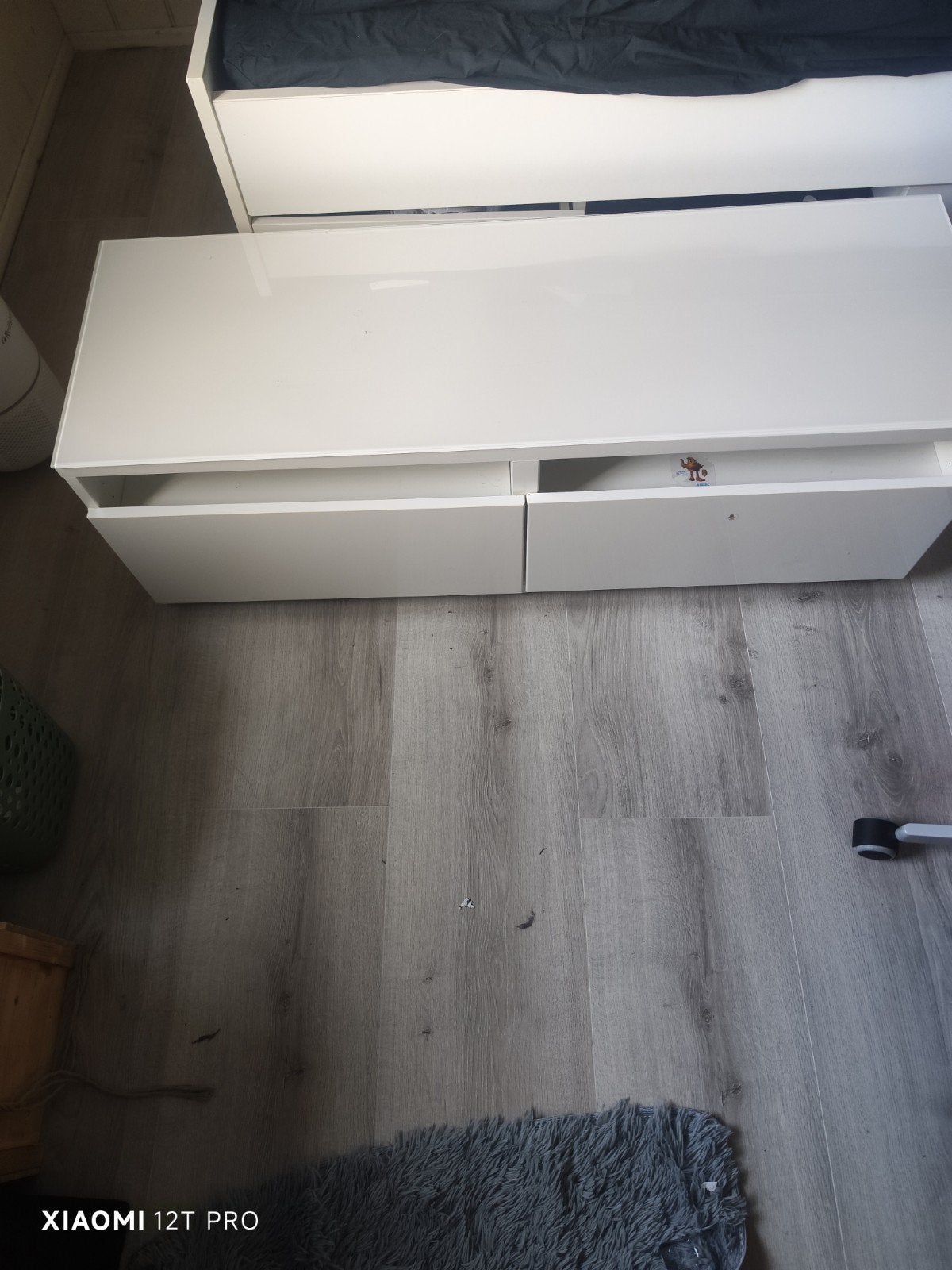 Witte TV-meubel met lades, hoogglans, Gebruikt, 100 tot 150 cm, Ophalen of Verzenden, Minder dan 100 cm