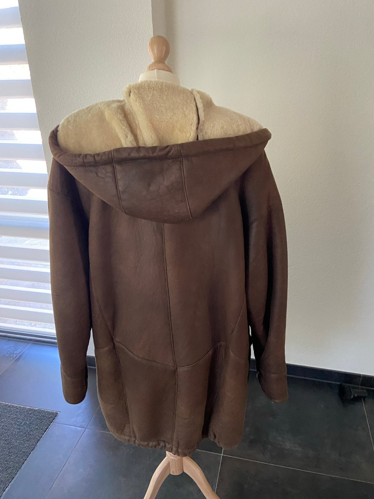 Christ Lamsvacht Jas - Bruin, Maat L, Kleding | Dames, Jassen | Winter, Verzenden, Zo goed als nieuw, Maat 42/44 (L), Bruin