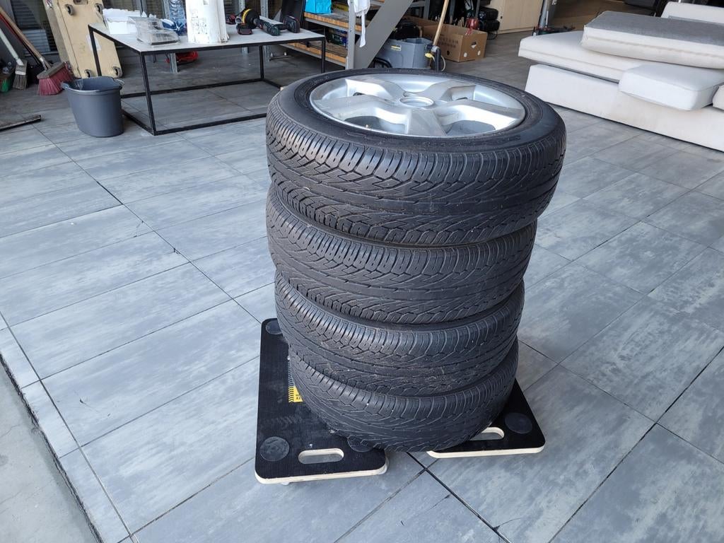 4 autobanden 15 inch velgen met banden 4x100 | Naaf 65 mm, Auto diversen, Wieldoppen, Ophalen of Verzenden, Gebruikt