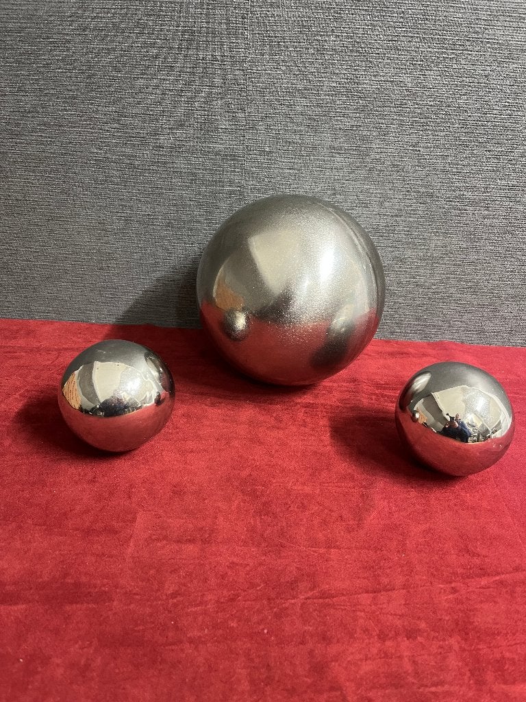 3 RVS bollen , ballen . Roestvast roestvrij staal . 9+18 cm, Ophalen of Verzenden, Gebruikt, Rvs, Waterornament