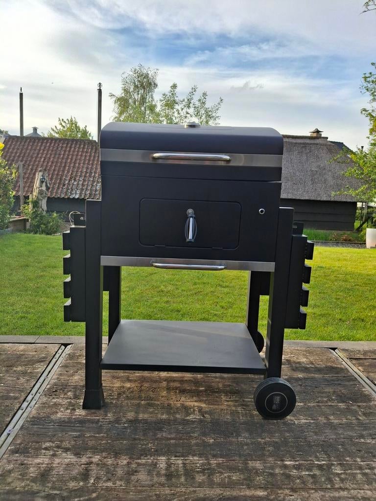 Central Park Houtskool BBQ met Landmann afdekhoes, Ophalen, Zo goed als nieuw, Central Park, Met accessoires