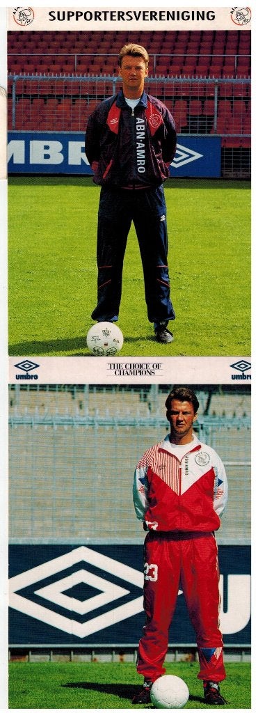 Foto's, handtekening en een leuk artikel over Louis van Gaal, Verzamelen, Sportartikelen en Voetbal, Ophalen of Verzenden, Gebruikt