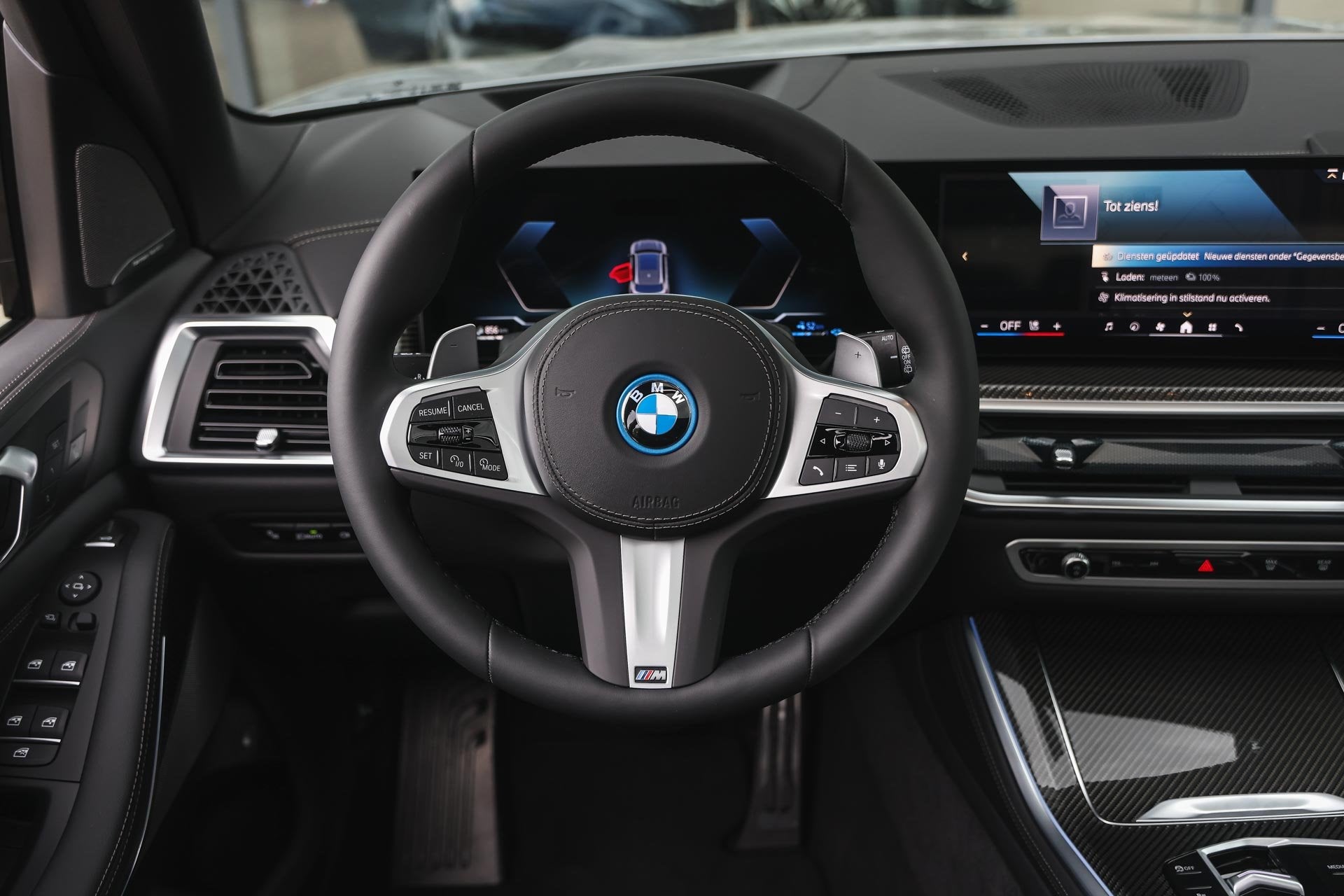 BMW X5 xDrive50e M Sport Automaat / Trekhaak / Panoramadak /, Auto's, Automaat, 2395 kg, Leder, Bedrijf