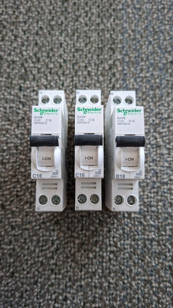 Schneider Electric automaat B16 + C16, Ophalen of Verzenden, Gebruikt, Overige typen