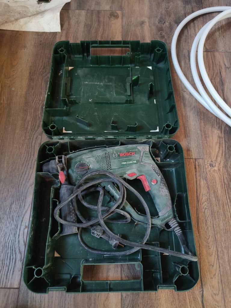 Bosch PBH 2100 RE Boorhamer in koffer, Gebruikt, Boor- en/of Breekhamer, Ophalen of Verzenden, Variabele snelheid