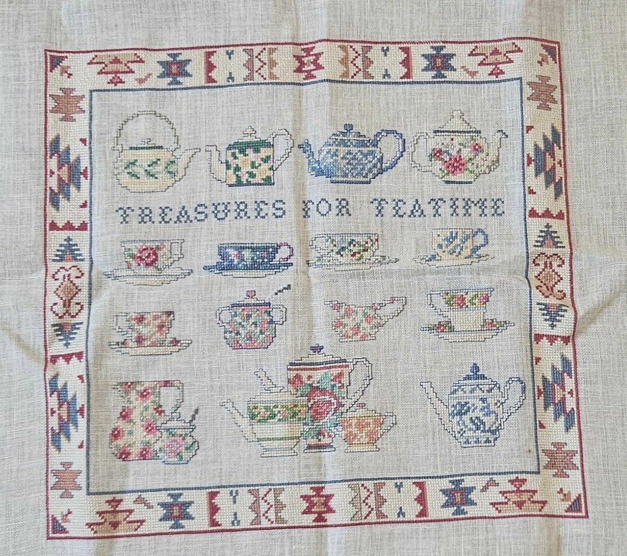 Geborduurde merklap 'Treasures for Teatime', Ophalen of Verzenden