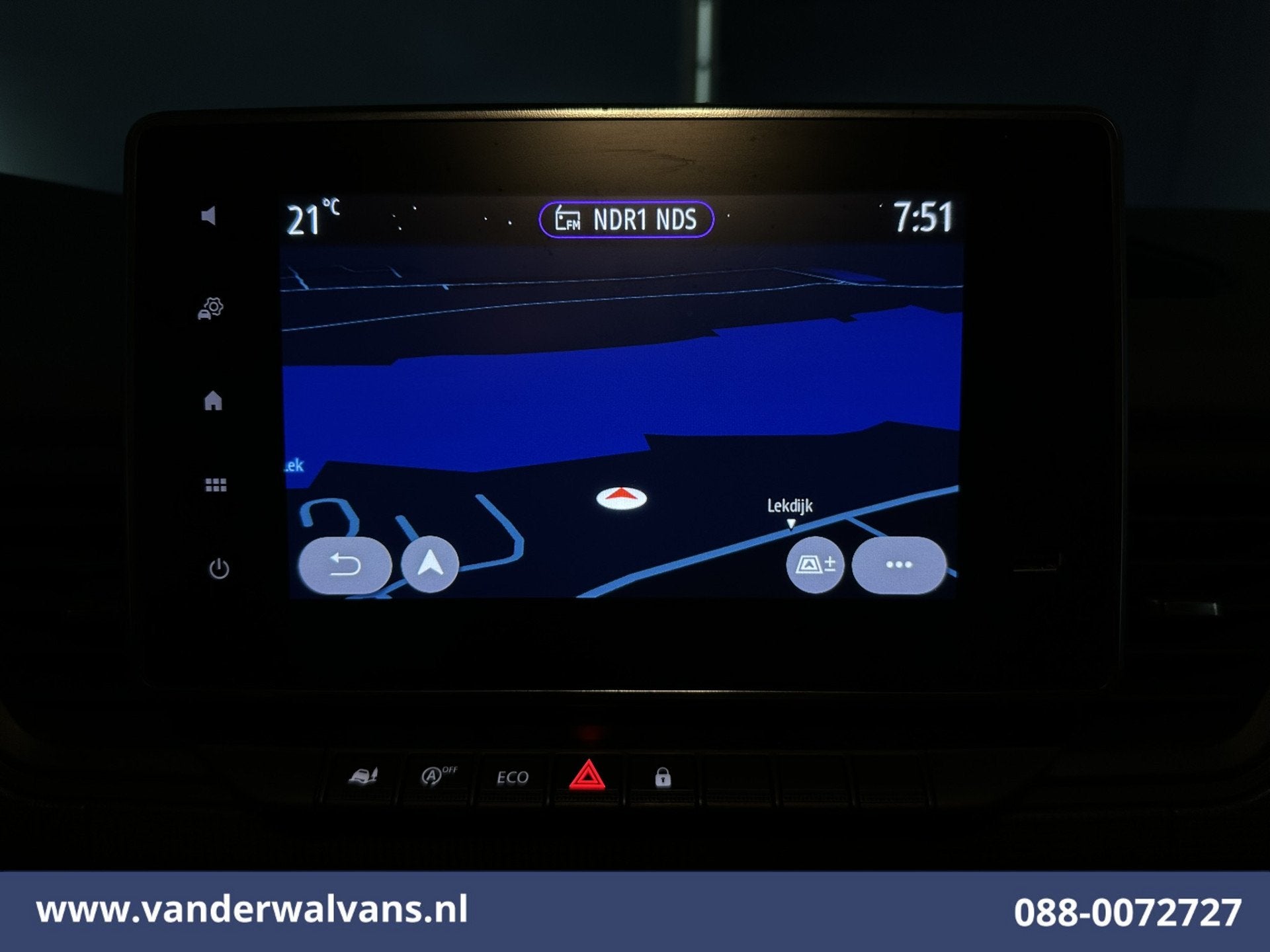 Renault Trafic 2.0 dCi L2H1 Euro6 Airco | Camera | Navigatie, Voorwielaandrijving, Stof, Gebruikt, 4 cilinders