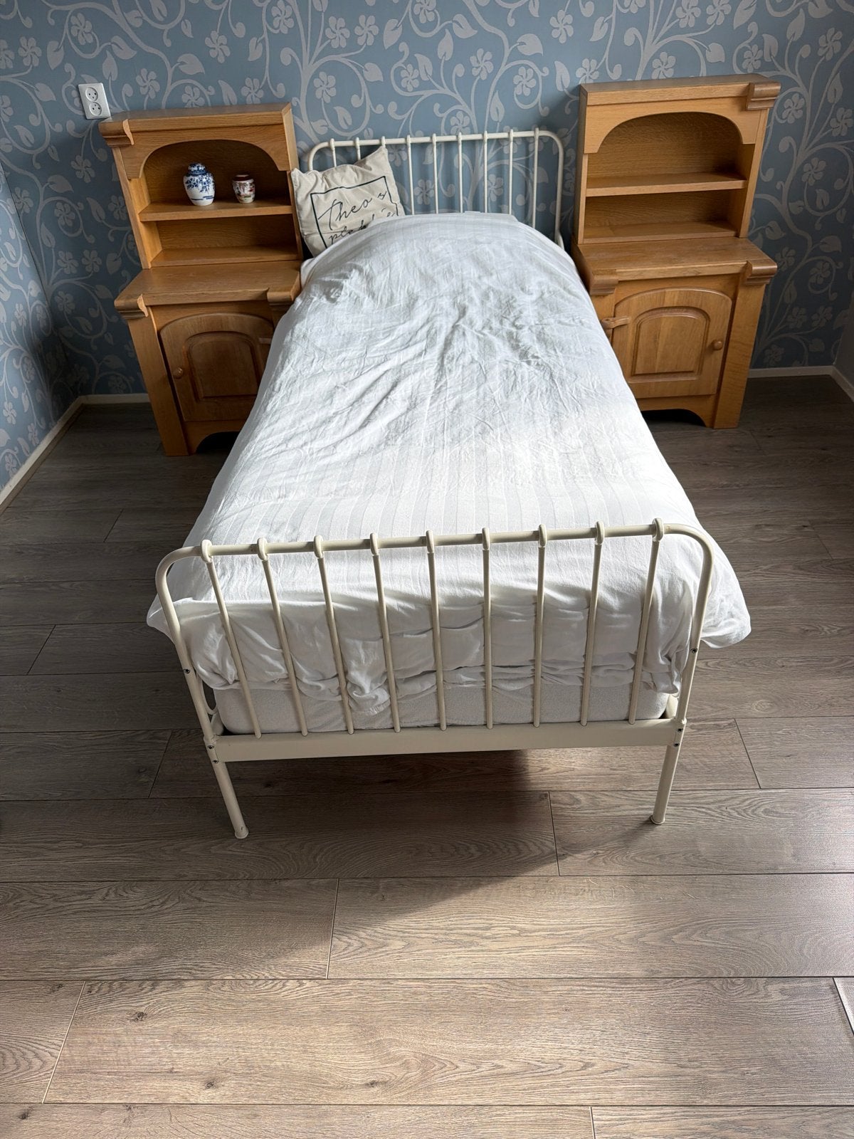 Verstelbaar kinderbed met lattenbodem en twee matrassen, Ophalen, Gebruikt, 70 tot 85 cm, Lattenbodem