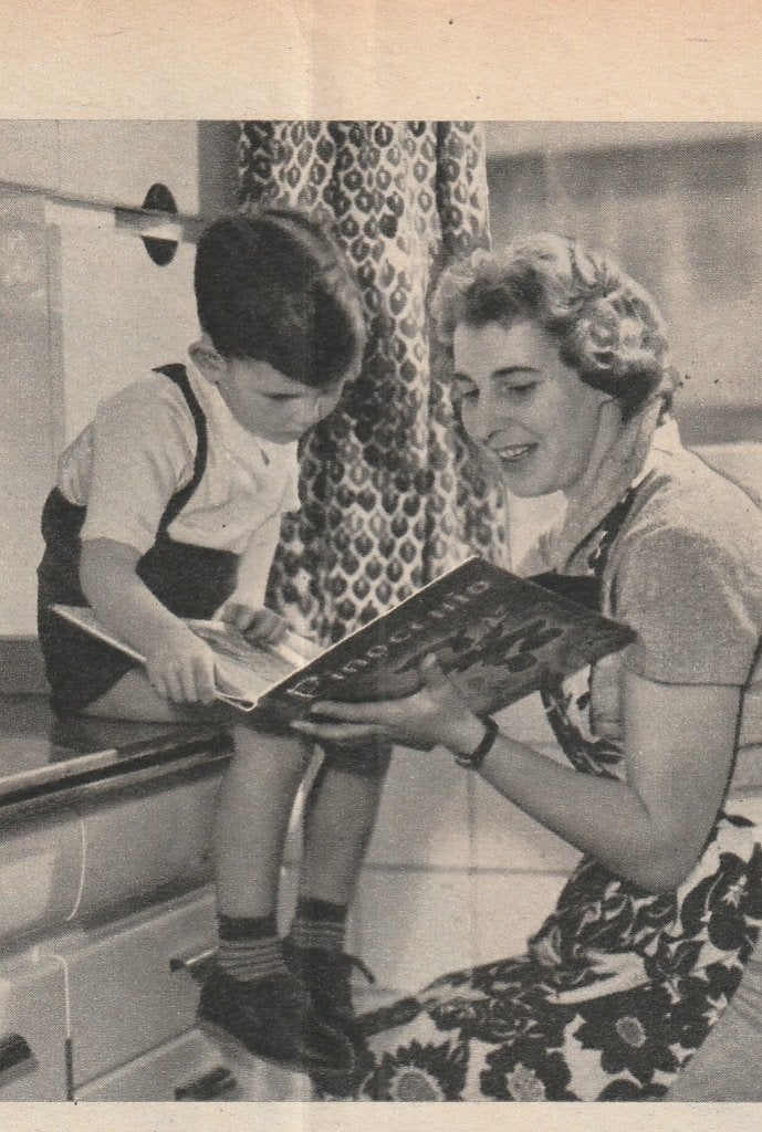 Retro reclame 1958 Omo wasmiddel jongetje op aanrecht, Verzamelen, Verzenden, Overige typen