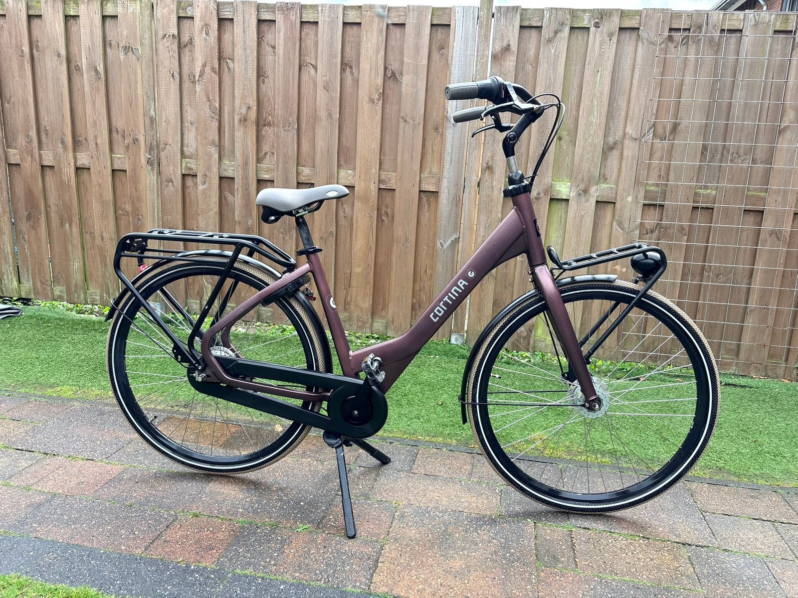 Cortina common family., Ophalen, Zo goed als nieuw, Overige merken, Dubbele standaard