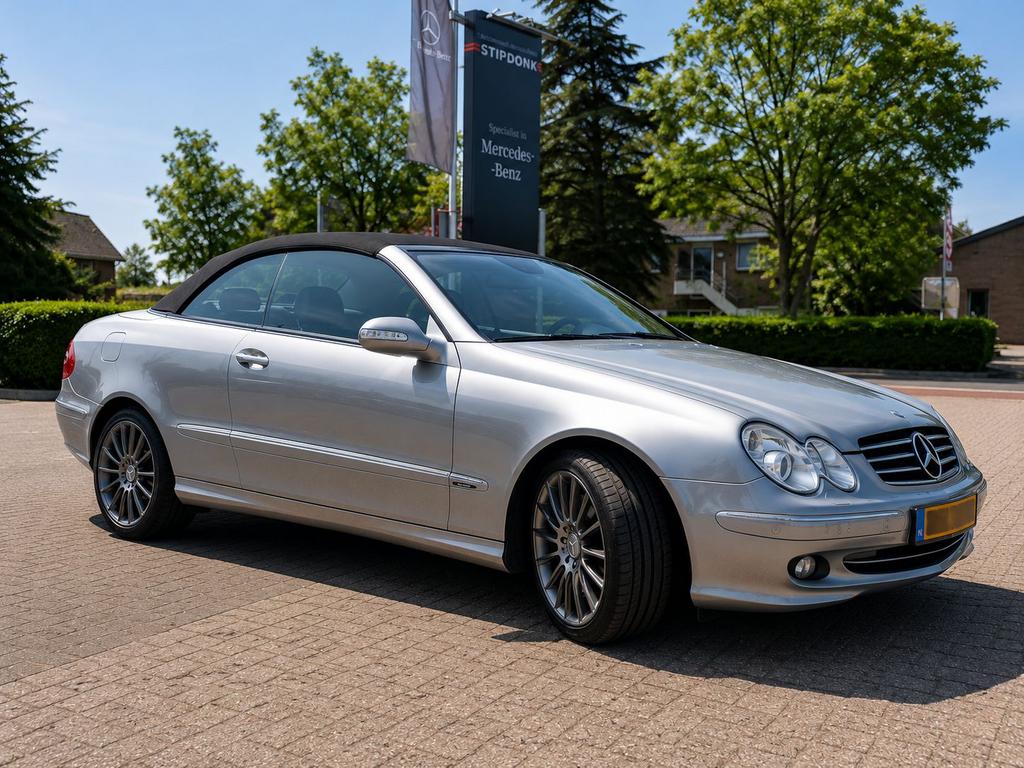 Mercedes-Benz CLK 1.8 Clk200 Kompr Cabriolet AUT 2004 Grijs, Achterwielaandrijving, Zwart, 4 cilinders, Cabriolet