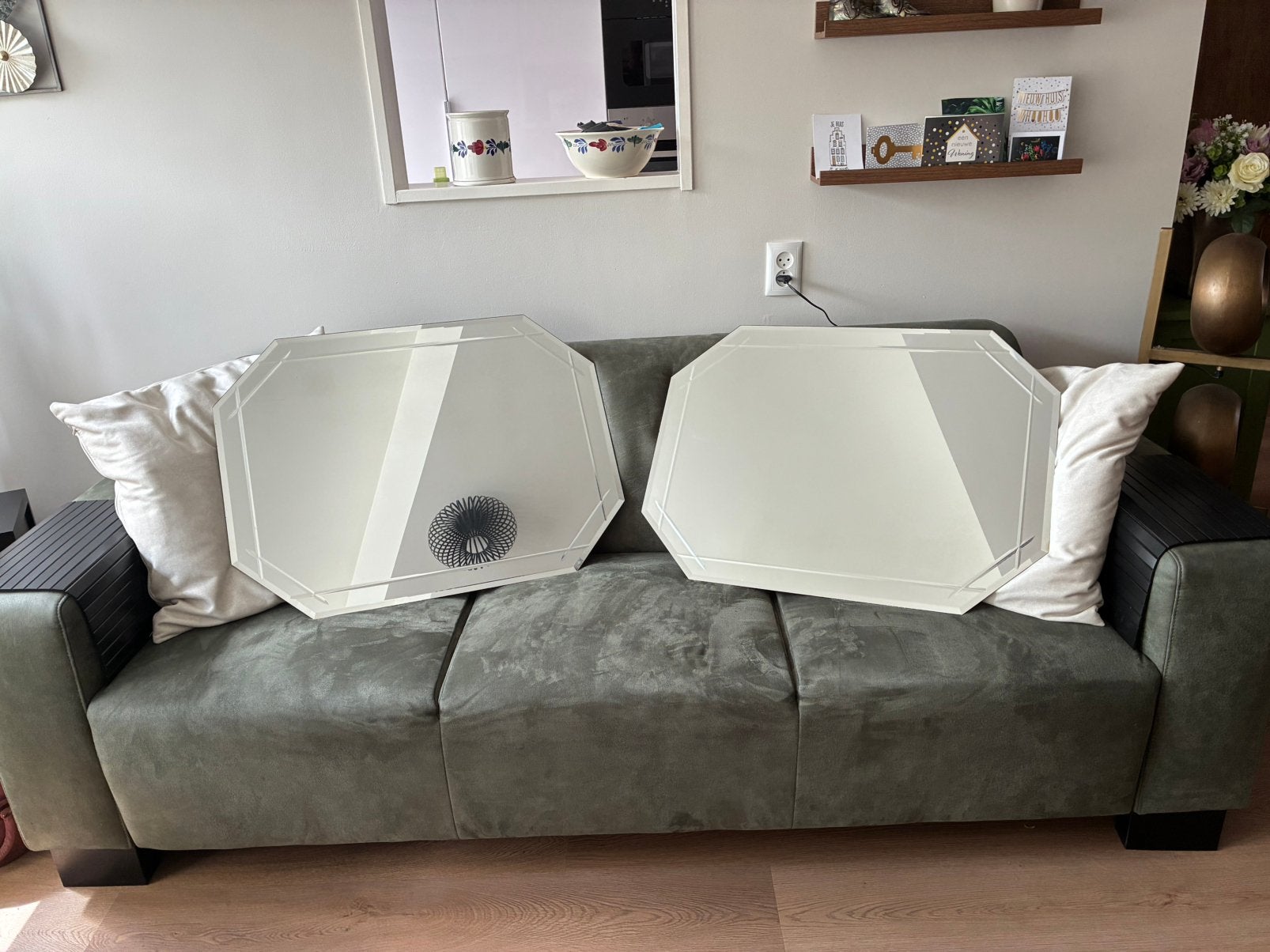 2 mooie spiegels lengte 80 cm en hoog 60 cm per stuk, Ophalen, Zo goed als nieuw, Minder dan 75 cm, Minder dan 150 cm