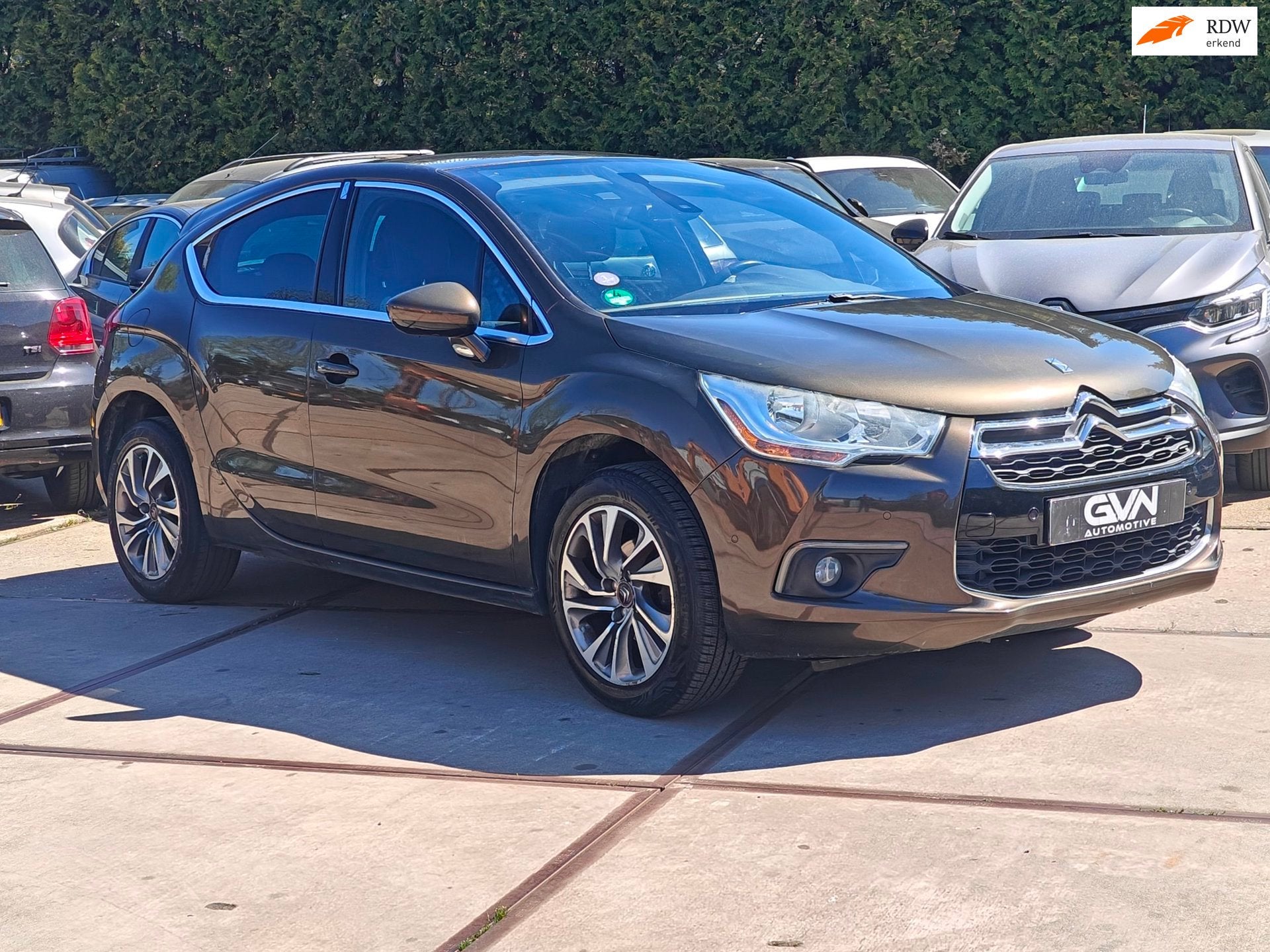 Citroen DS4 1.6 VTi So Chic | LEDER | MASSAGE | DODEHOEK | P, Auto's, Citroën, Euro 5, Gebruikt, 4 cilinders, Bruin