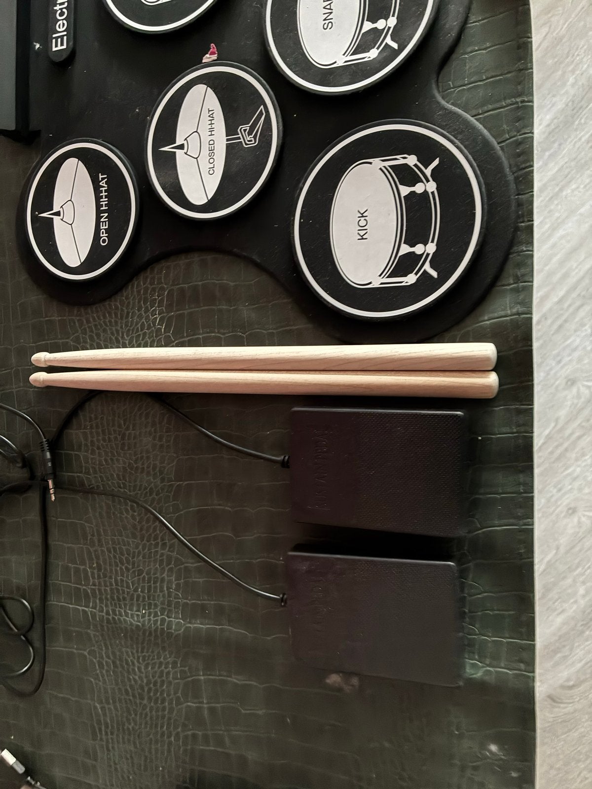 Elektronisch drumstel met drumstokken en pedalen, Ophalen, Gebruikt, Overige merken, Elektronisch