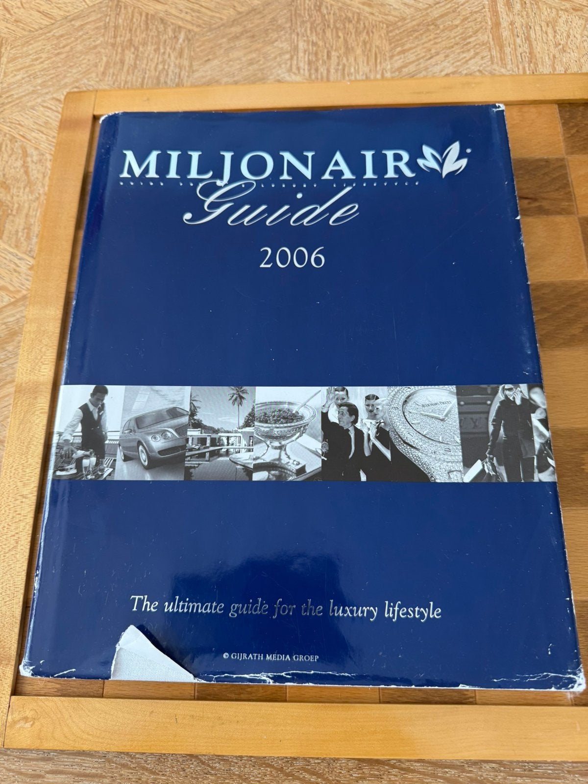 Exclusief! BOEK Miljonairs Guide. 343 pagina., Ophalen of Verzenden, Zo goed als nieuw, Overige onderwerpen