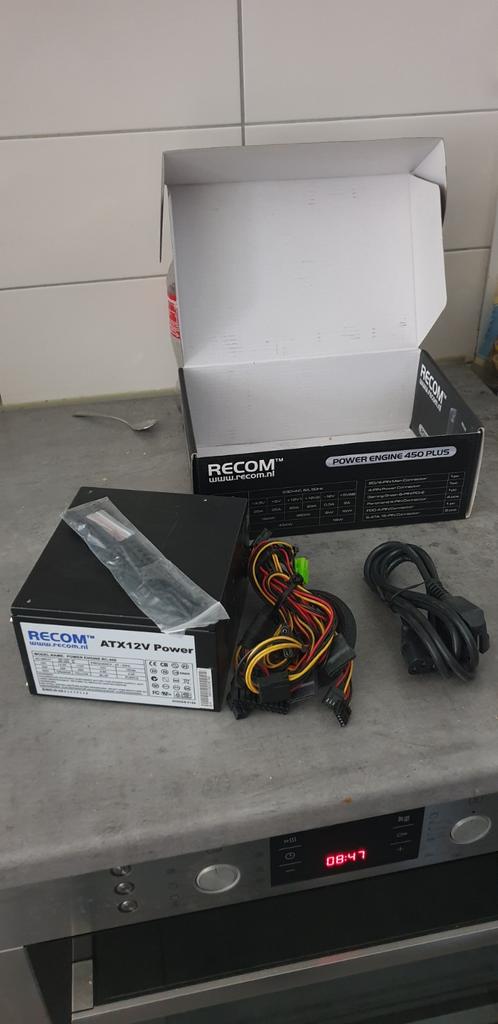 RECOM Power Engine 450 Plus, Computers en Software, Interne voedingen, Zo goed als nieuw, Ophalen of Verzenden