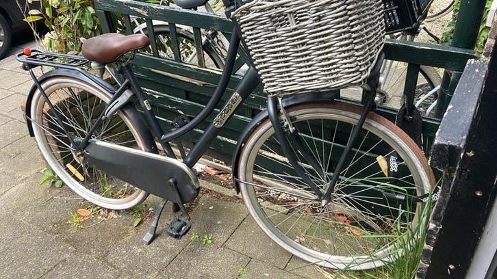 Omafiets met mand, Fietsen en Brommers, Fietsen | Dames | Omafietsen, Ophalen, Terugtraprem, Gebruikt, 56 cm of meer