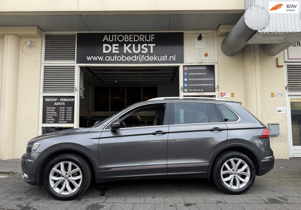 Volkswagen Tiguan 1.4 TSI DSG 2017 4M Highline Pano, Gebruikt, 4 cilinders, Alcantara, Vierwielaandrijving