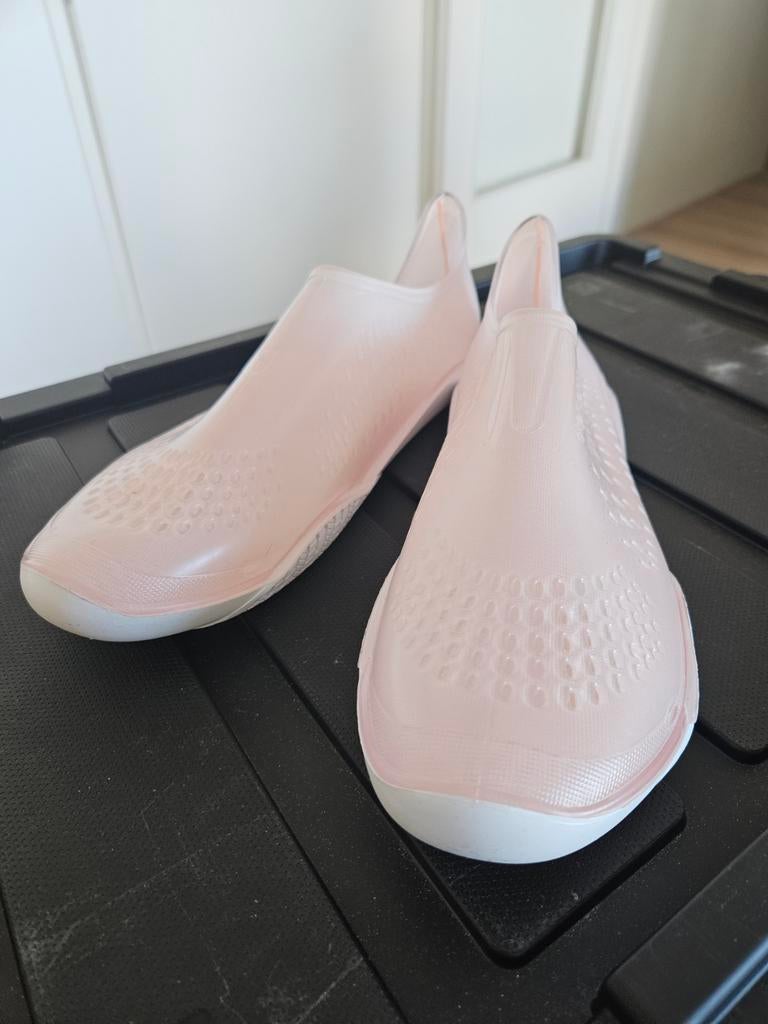 Lichtroze waterschoenen maat 39, Ophalen of Verzenden, Zo goed als nieuw, Dame of Heer, Zeil- of Surfschoenen