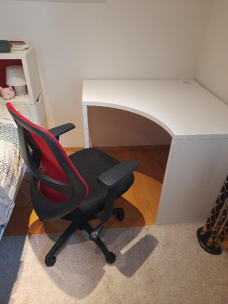 bureau wit, Huis en Inrichting, Bureaus, Ophalen, Gebruikt, Spaanplaat of MDF, 50 cm
