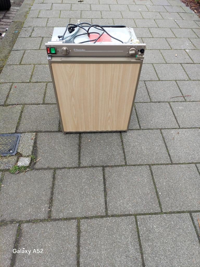 Elektrolux RM-4200 absorptie inbouw koelkast op gas 220v, Ophalen of Verzenden, Kombuis en Sanitair